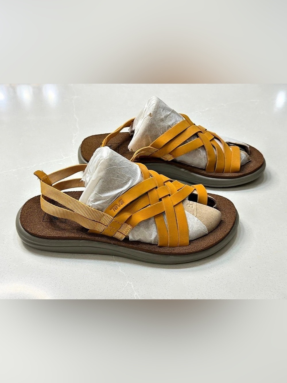 Teva Voya Strappy Leather Sandal Mustard Yellow Size 8